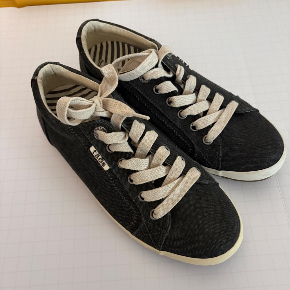 Taos Star Charcoal Canvas Low Top Lace Up Sneakers Womens 7
